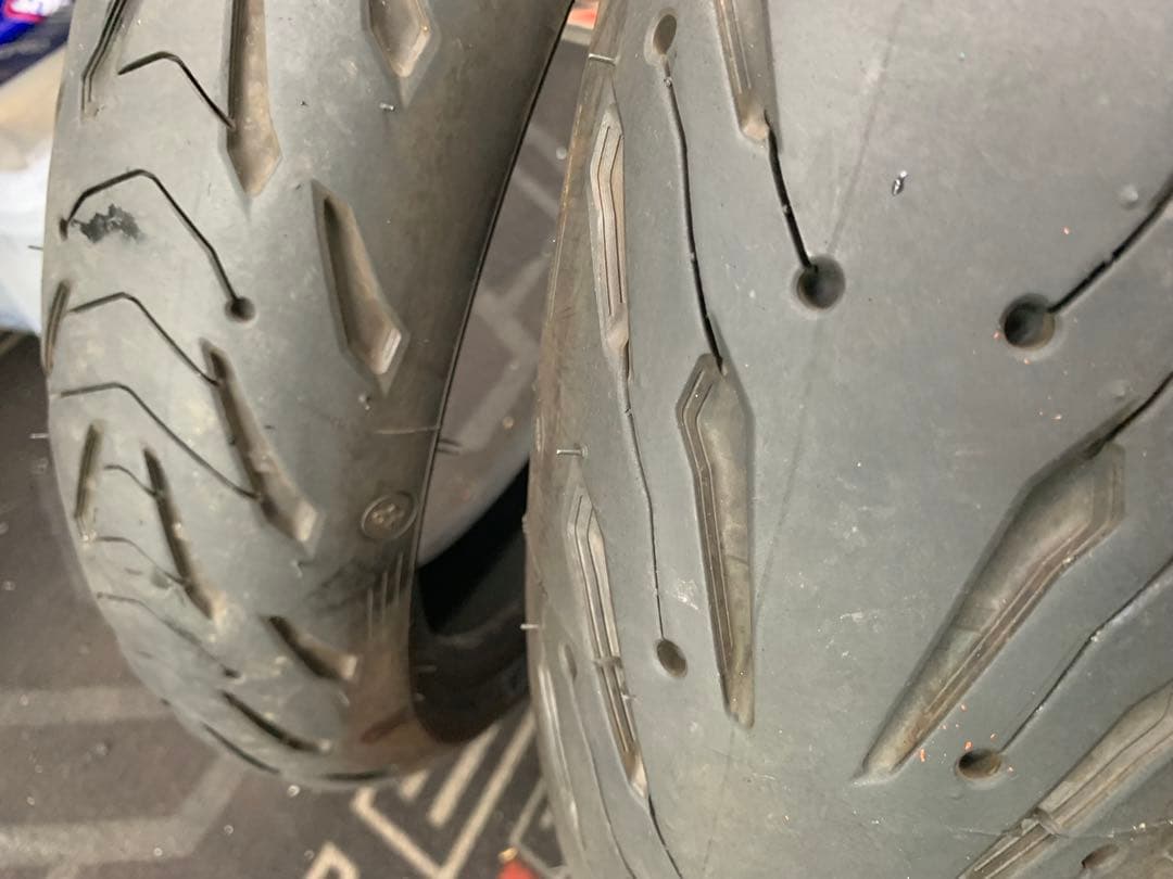 ミシュラン　ロード5前後セット（1000km使用のみ）