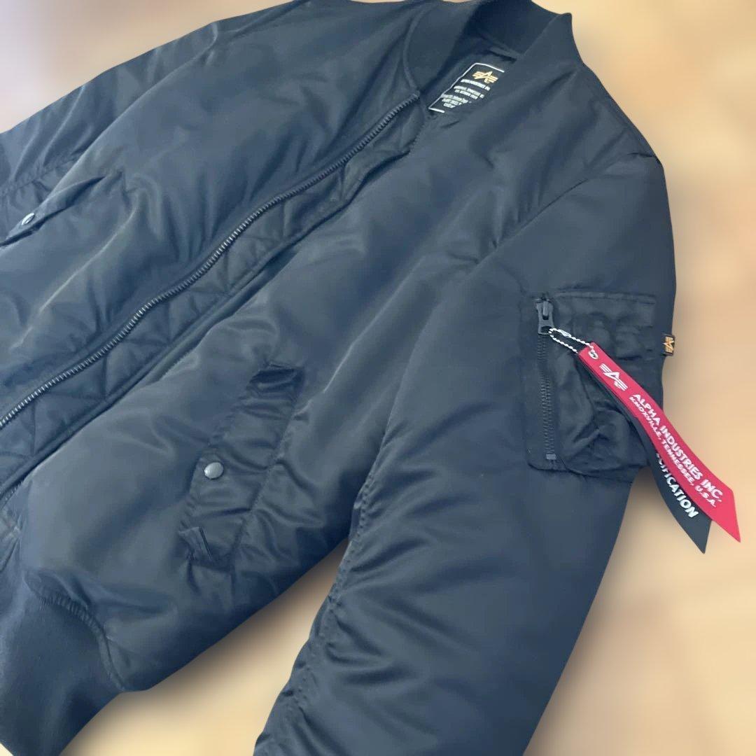 ALPHA INDUSTRIES MA-1 ブラックジャケット Ｌサイズ　極美品