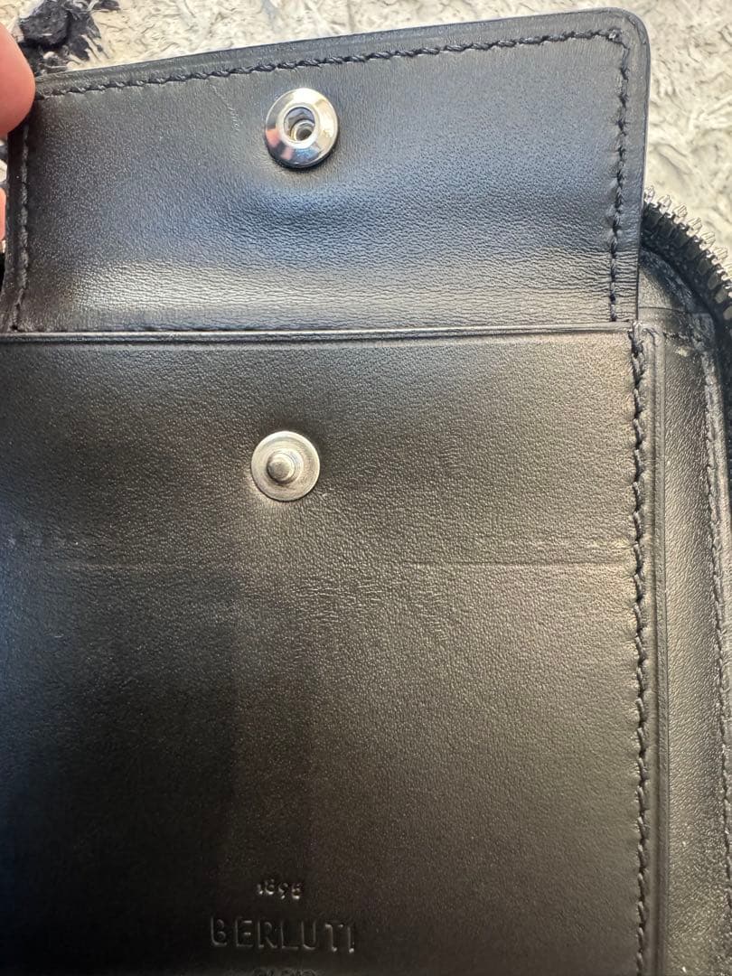 Berluti ベルルッティ　イタウバ　スクエア　財布　ラウンドジップ