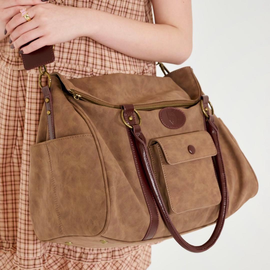 TINA：JOJUN ショルダー付き トラベルバッグ