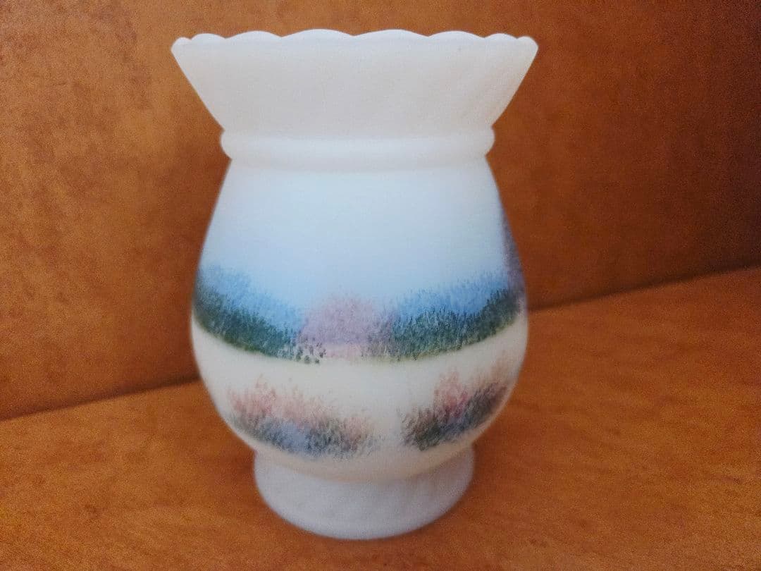 フェントンミルクガラス花瓶 ホワトトサテン HP カントリー コテージハウス