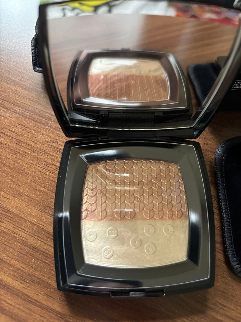 未使用　新作ノベルティ付き限定シャネルプードゥルルミエール