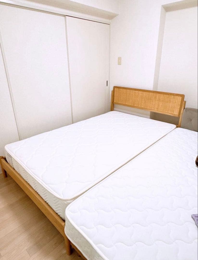 （直接引き取り可）ベッドフレーム　セミダブル　unico SOLK