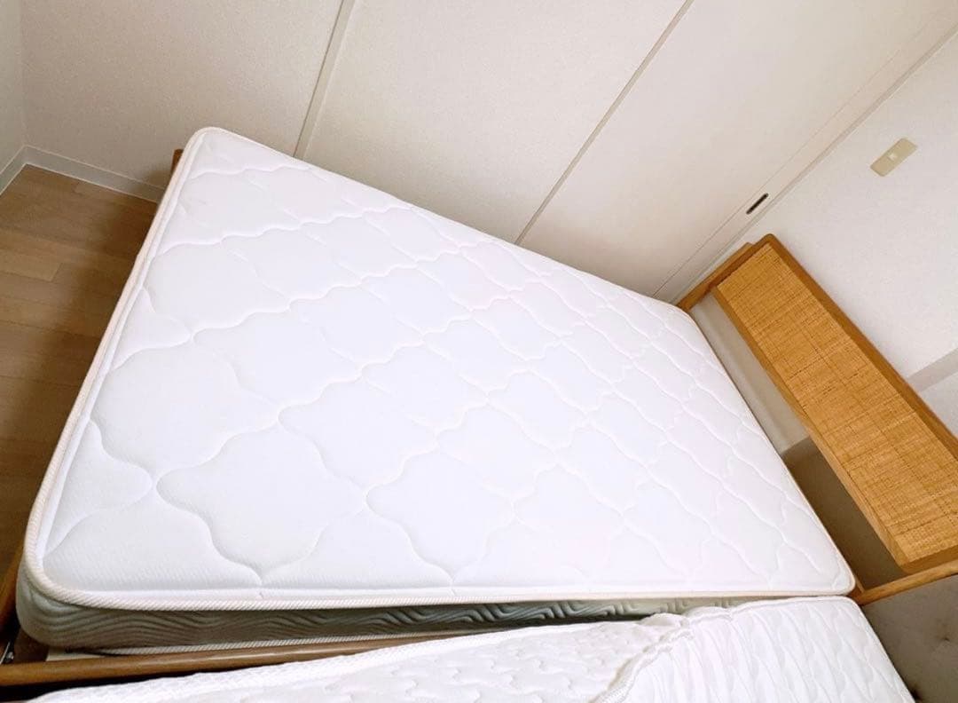 （直接引き取り可）ベッドフレーム　セミダブル　unico SOLK