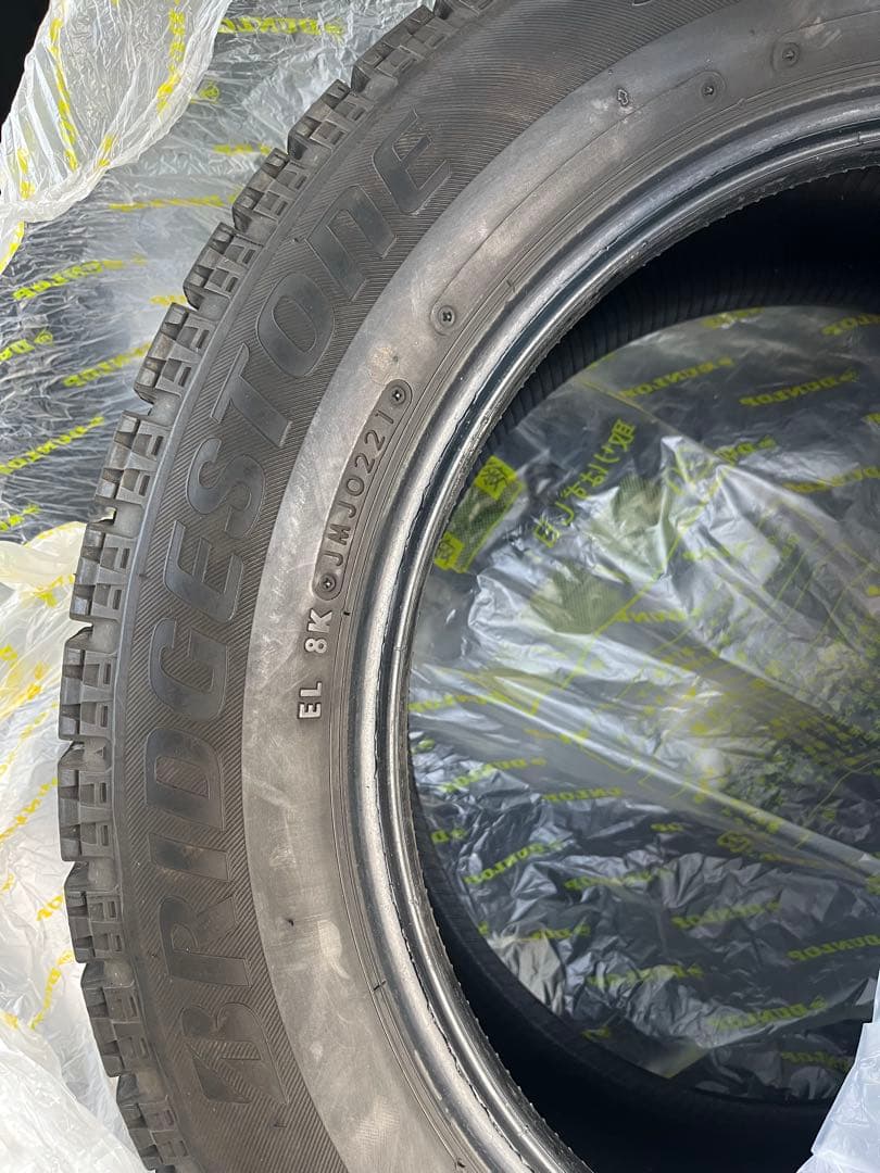 BS スタッドレスタイヤ　16インチ