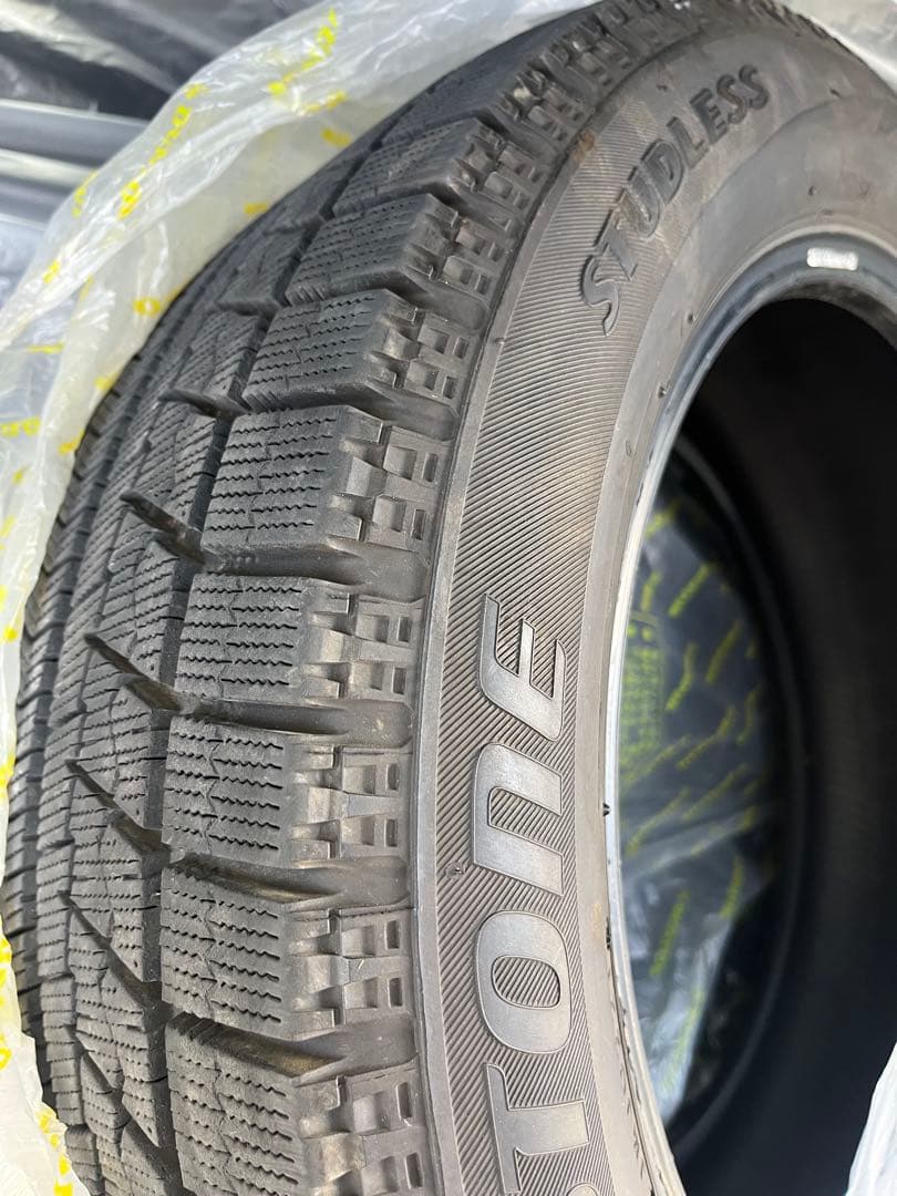 BS スタッドレスタイヤ　16インチ