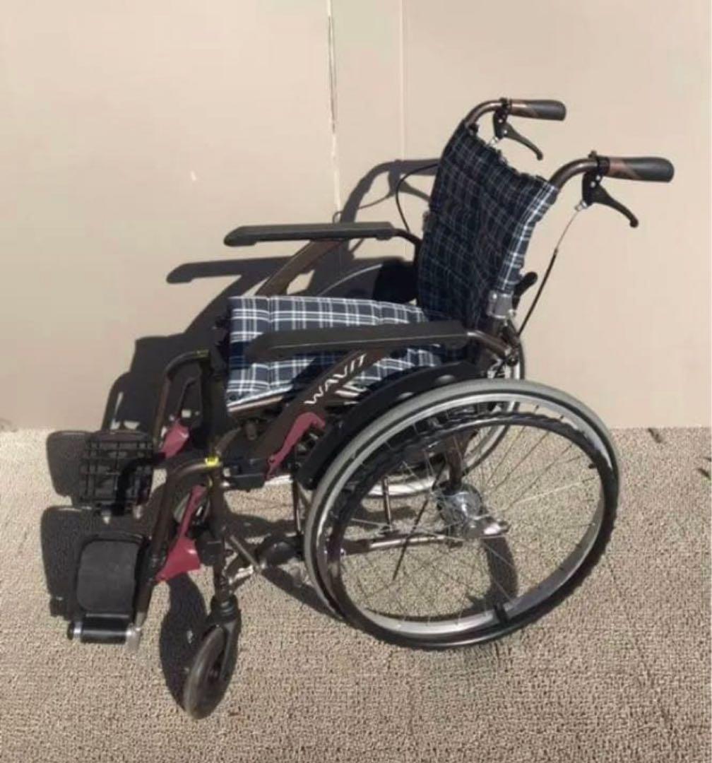 車椅子　多機能自走式車椅子　ノーパンク　軽量❗️ 中古品