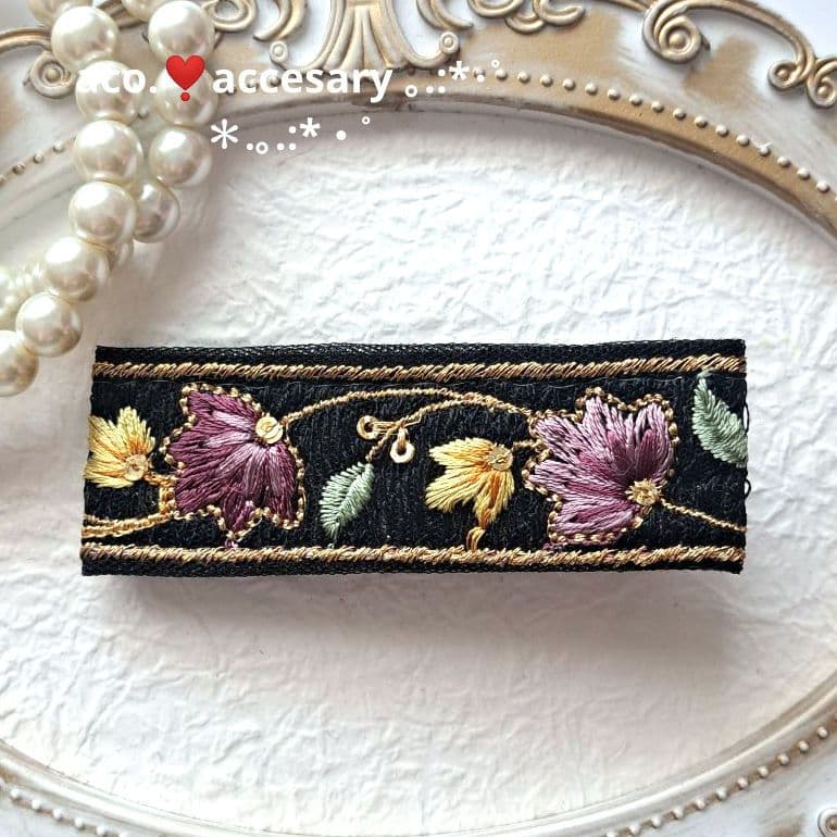 金魚様お取引中⭐2626⭐❣️夏アクセ❣️オリジナル✴一点物インド刺繍ヘアクリップ