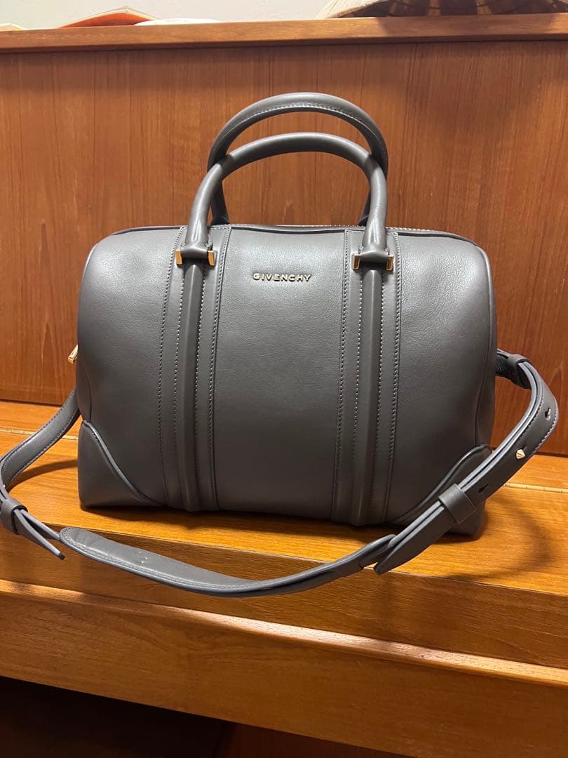 最終お値下げ！GIVENCHY ジバンシィ【希少！新品未使用】