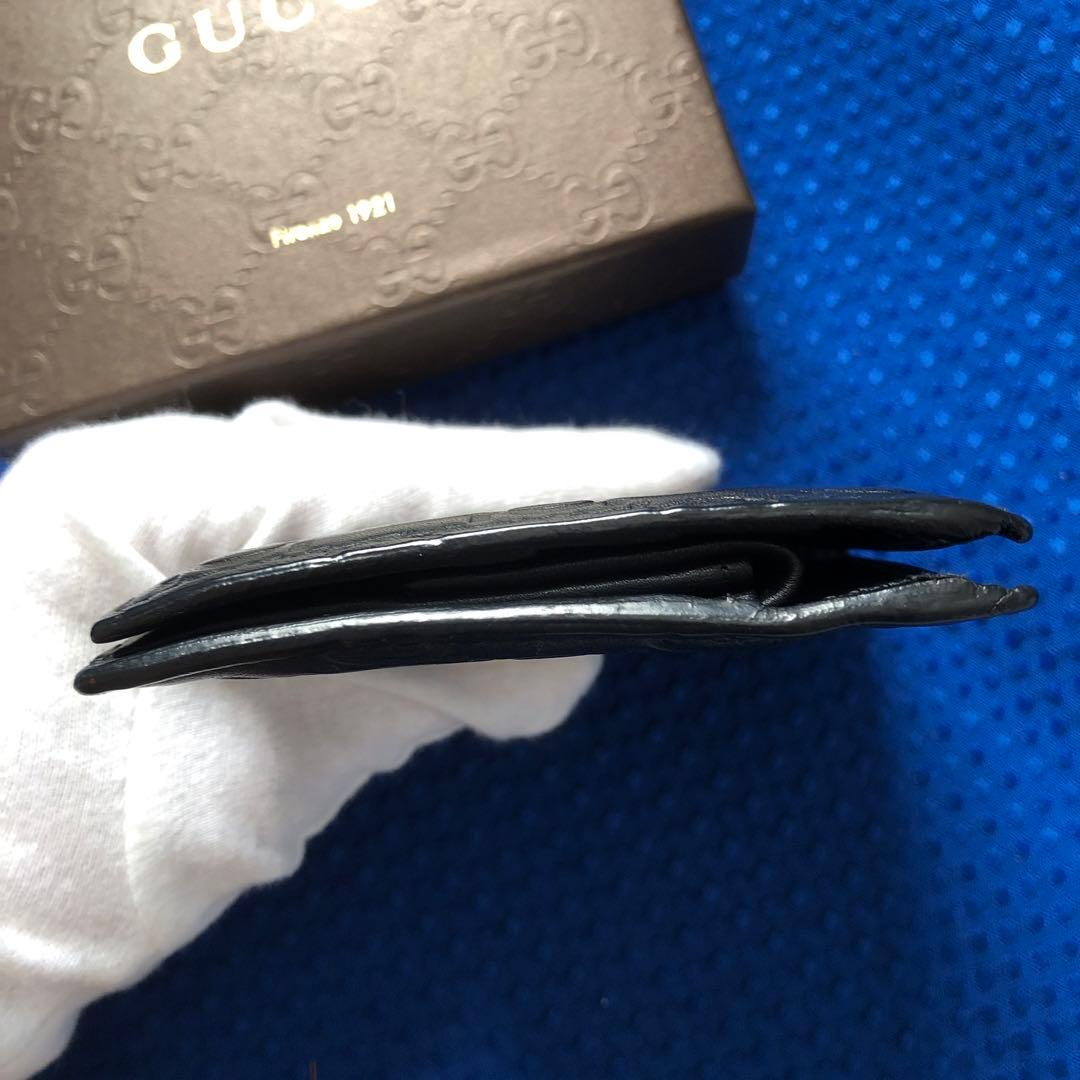 GUCCI ブラックレザー 二つ折り財布