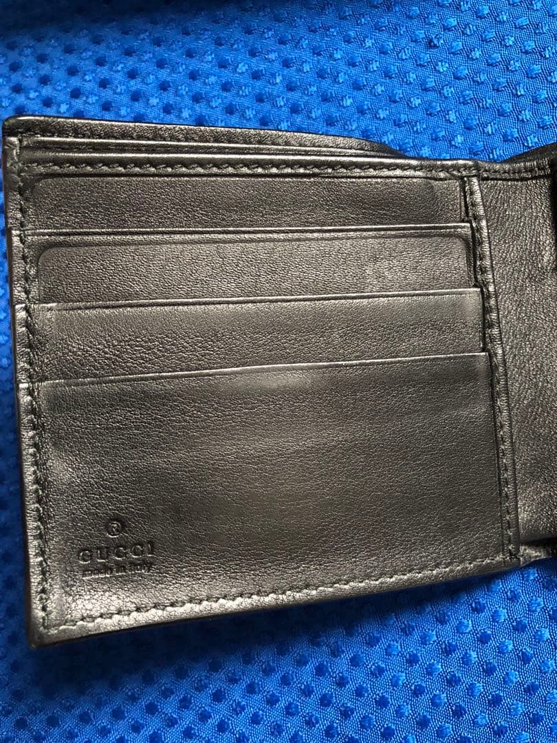 GUCCI ブラックレザー 二つ折り財布
