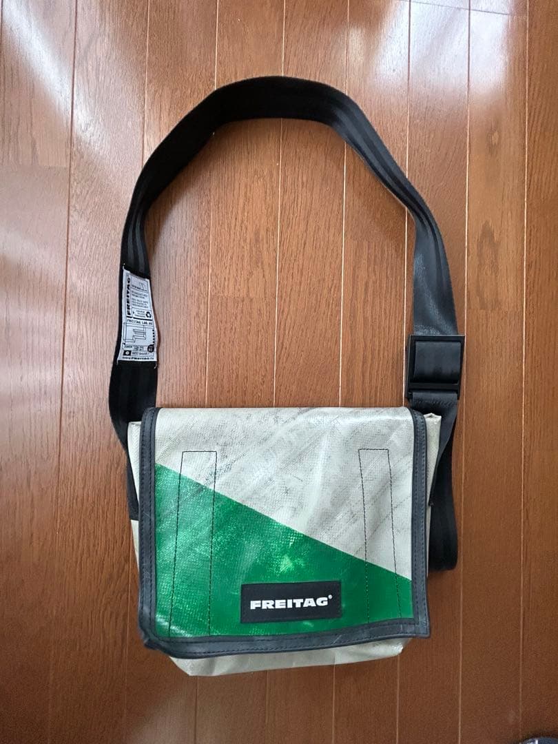 フライターグ　F11 LASSIE ラッシー