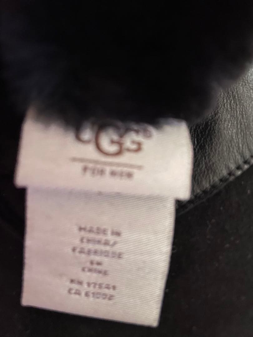 【新品】UGG アグ　手袋　ムートン　Lサイズ　黒
