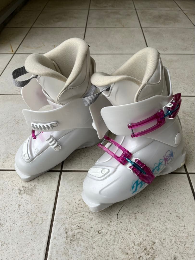 キッズスキー板、スティック、ブーツ3点セット