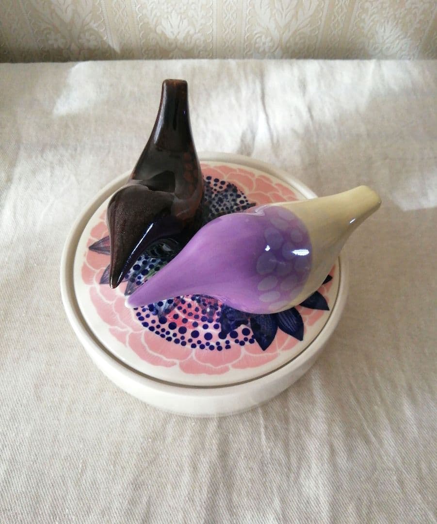 Heini Riitahuhta ヘイニリータフフタ【２羽のTITI付きジャー】