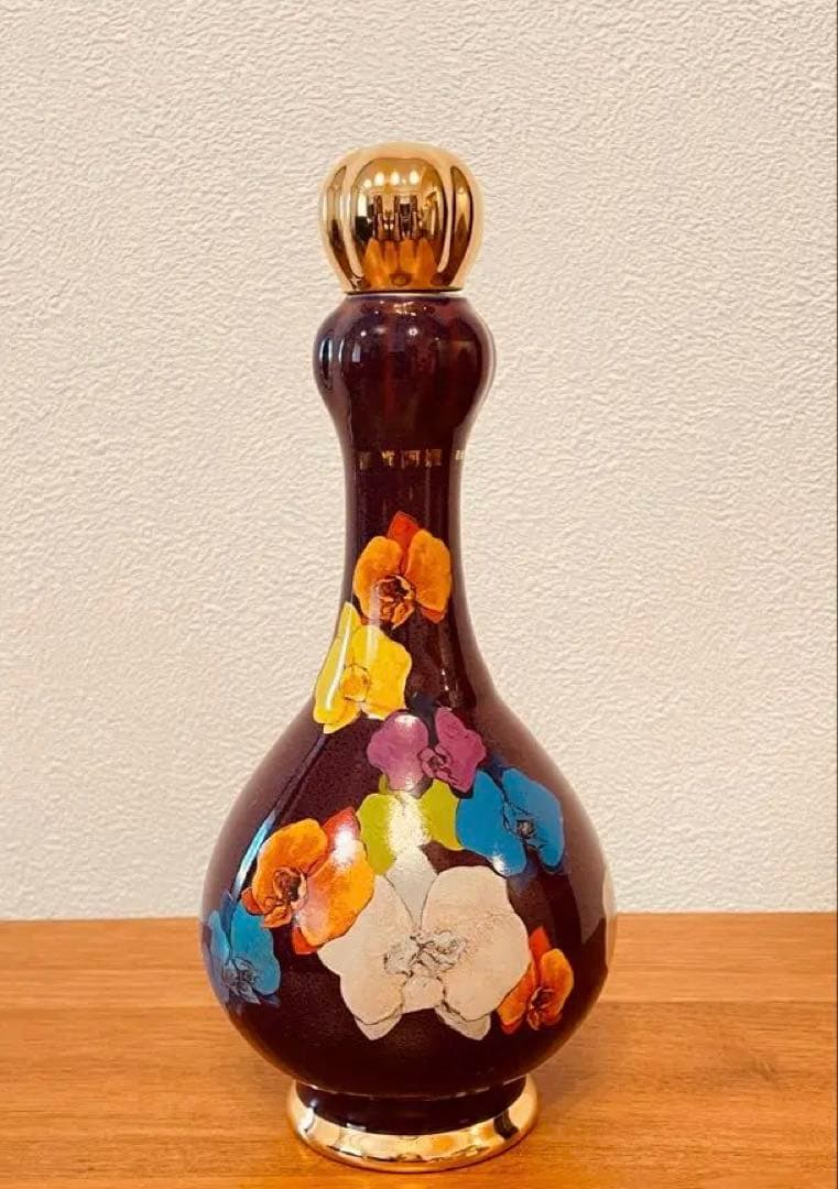 台湾　臺華窯　蓋付きボトル　VIP非売品