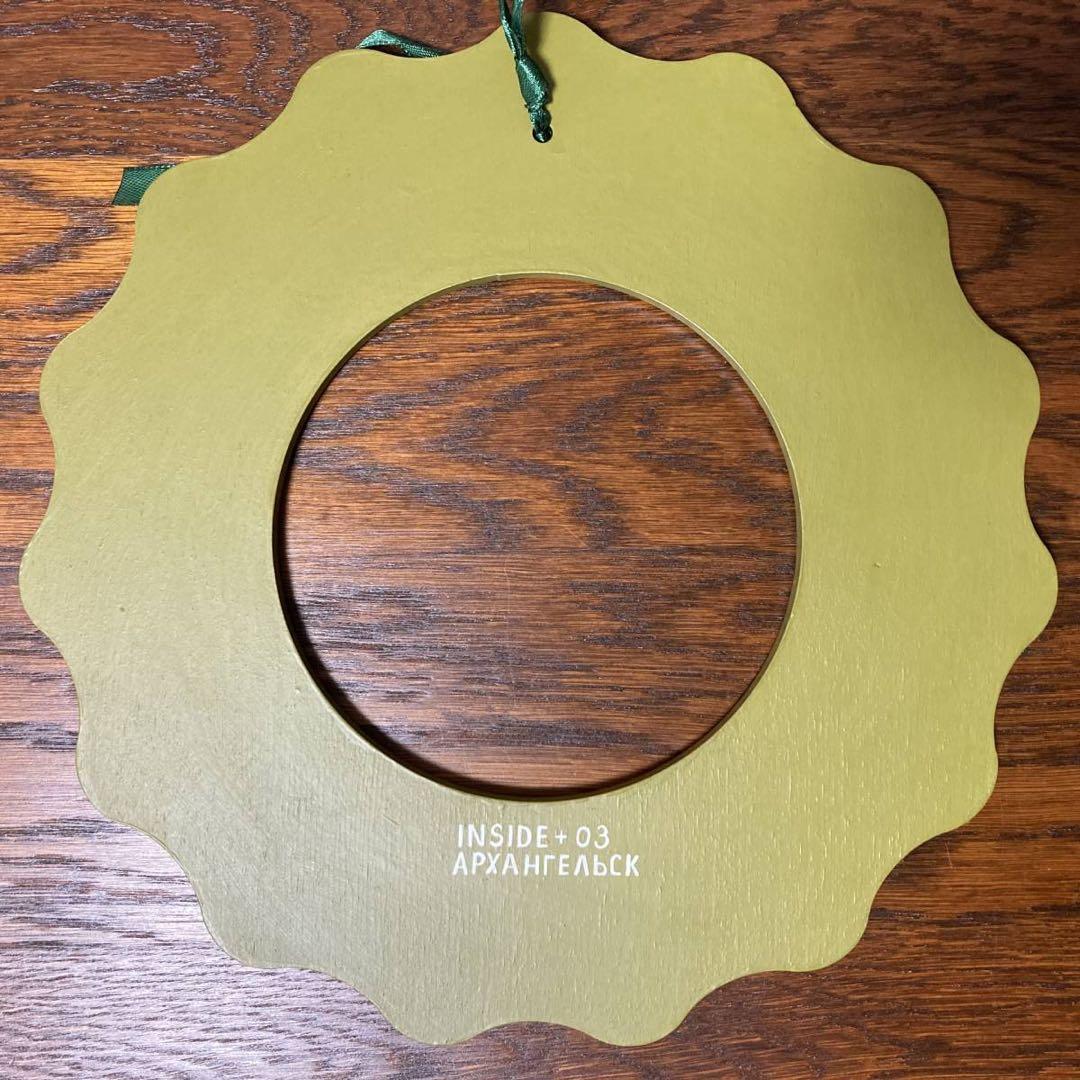 ロシア雑貨☆木製クリスマスリースCモスグリーン壁掛け飾りマトリョーシカ オリガ作