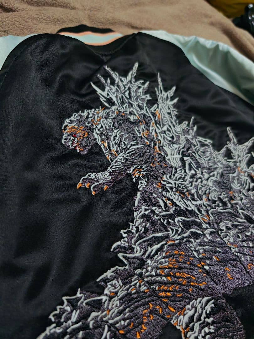 BREEZE ゴジラ 美品 日本限定 スカジャン ２面用 サテン vintage