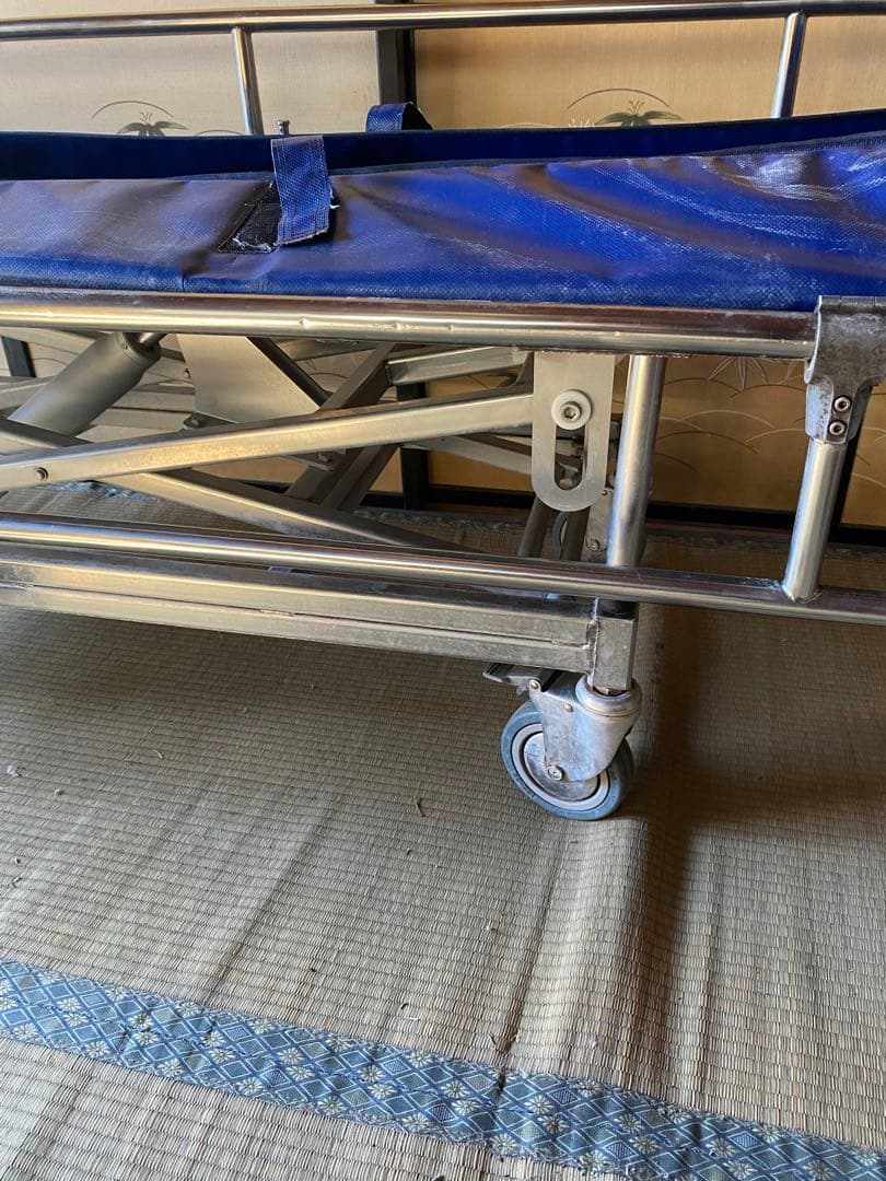 nissin 浴室用　ストレッチャー　入浴介助　昇降式　日進医療器