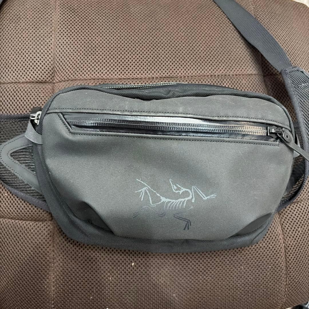 最終値下げ　Arc'teryx アローウェストパック　ボディバッグ ブラック