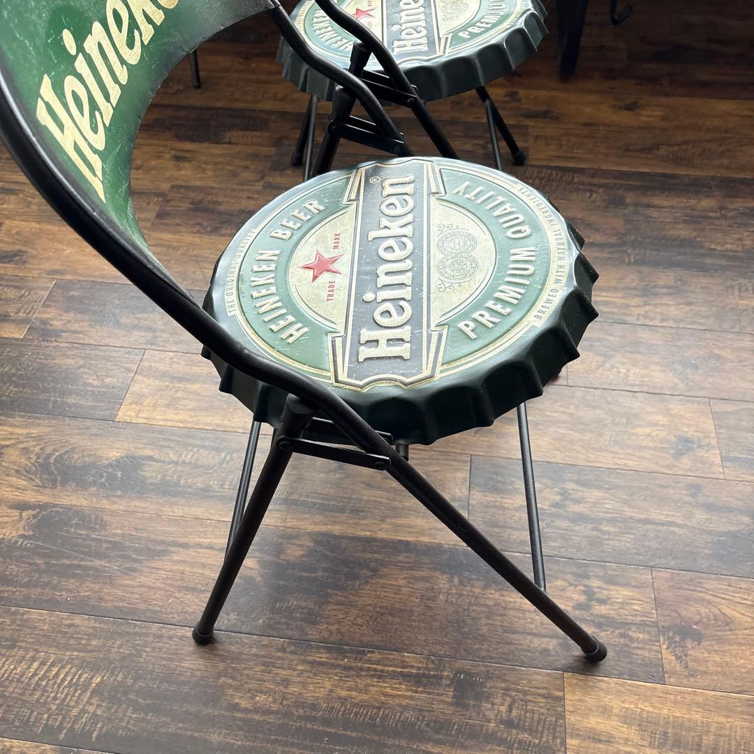 ハイネケン　ボトルキャップ　スツール2つ