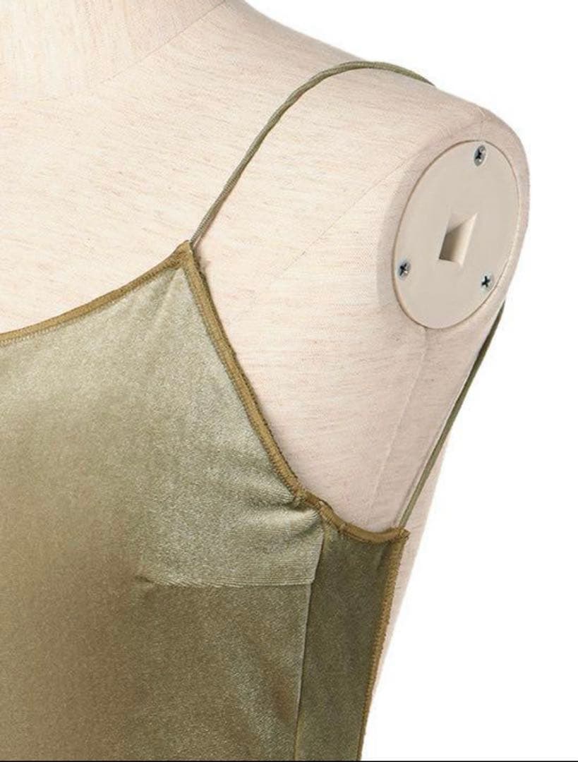 エトレトーキョー　ETRE Tokyo 水着　伊原葵着用