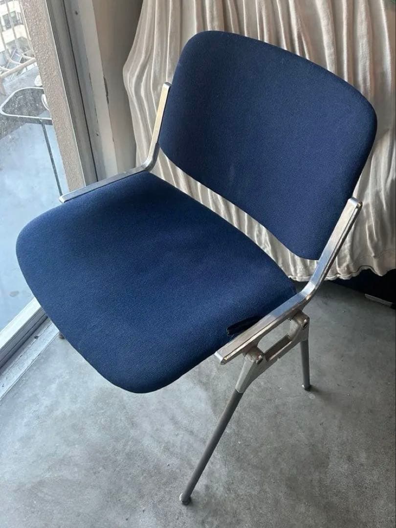 カステリ Castelli DSC 106 スタッキングチェア　※引取限定