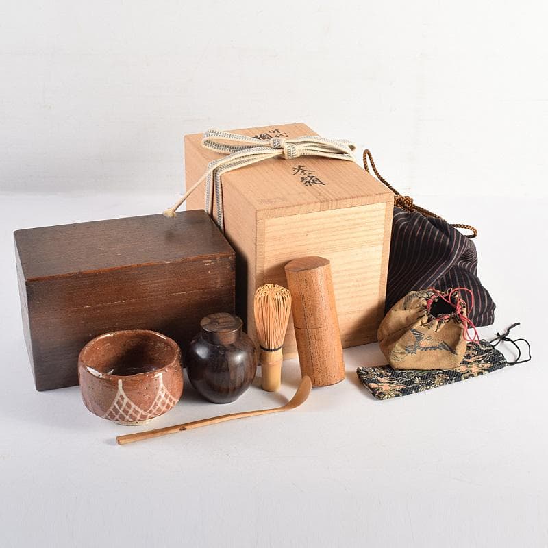 茶道具　時代　桐木地　茶箱　赤楽茶碗　黒柿茶壷など　五点　一式　D　R8789