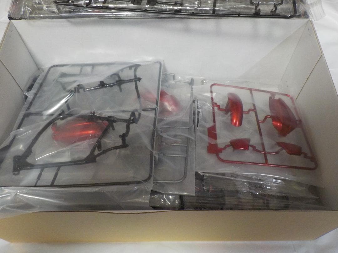 MENG 1/9  R 18 CLASSIC MARS RED プレカラー