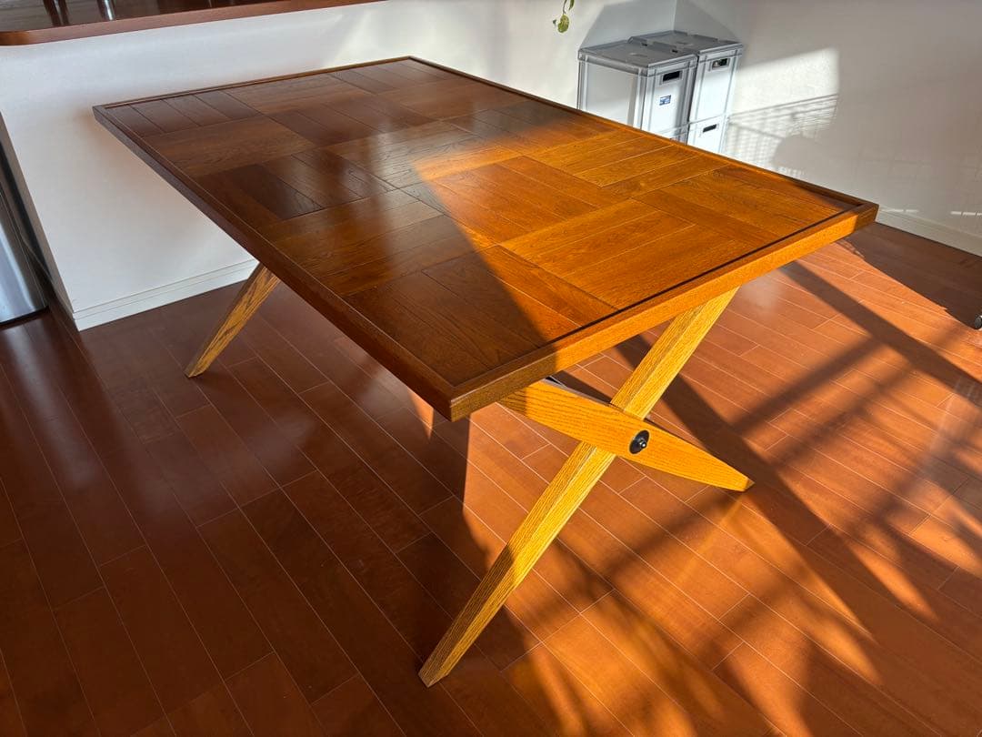 OPERATION B TABLE - L パシフィックファニチャーサービス