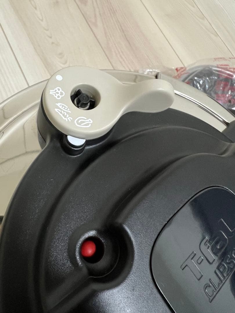 【エッフェル塔デザイン】 ティファール T-fal クリプソ アーチ 圧力鍋