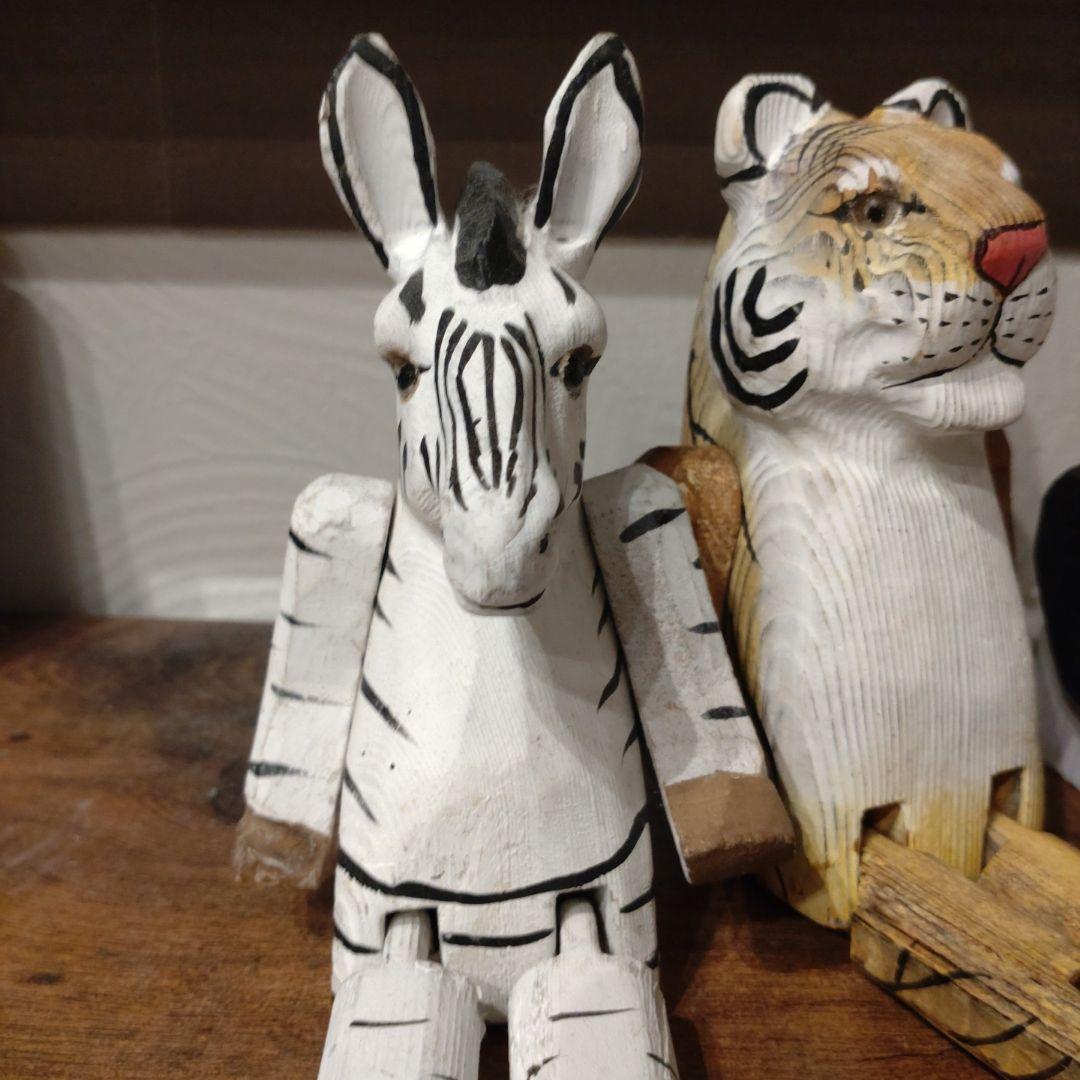 木製動物置物セット（シマウマ, トラ, パンダ, キリン）