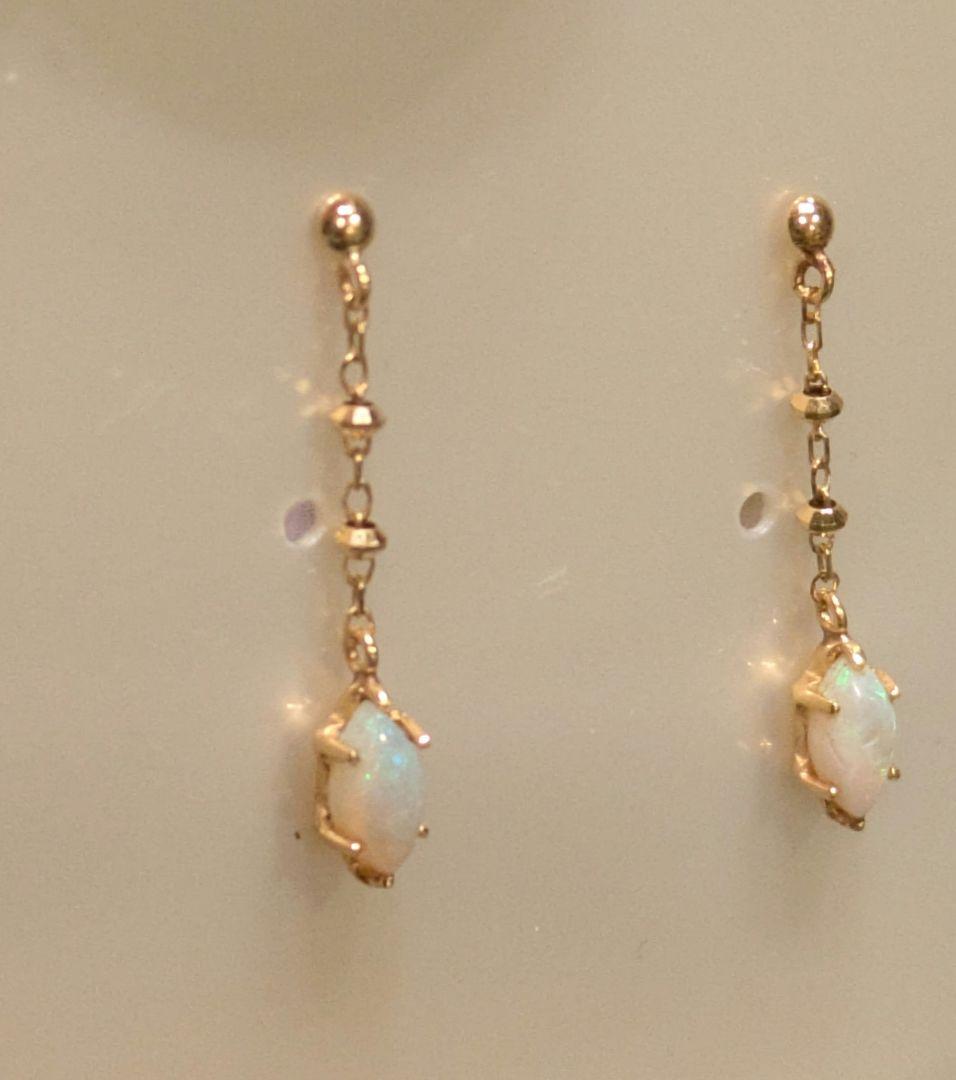 り*え様 ゴールドチェーンオパール18Kピアス