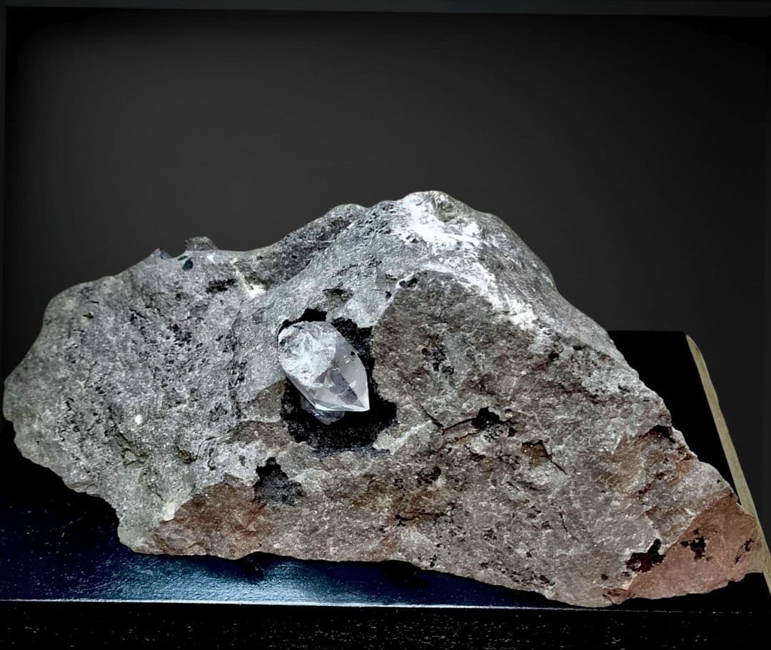 天然ハーキマーダイヤモンド 母岩付原石 USA産 ダブルポイント 虹多 アイリス