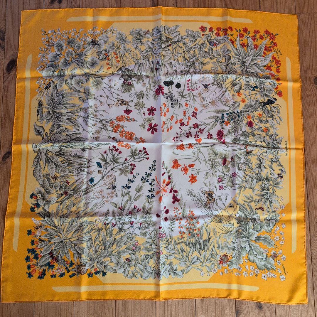 HERMES 花柄イエロースカーフ