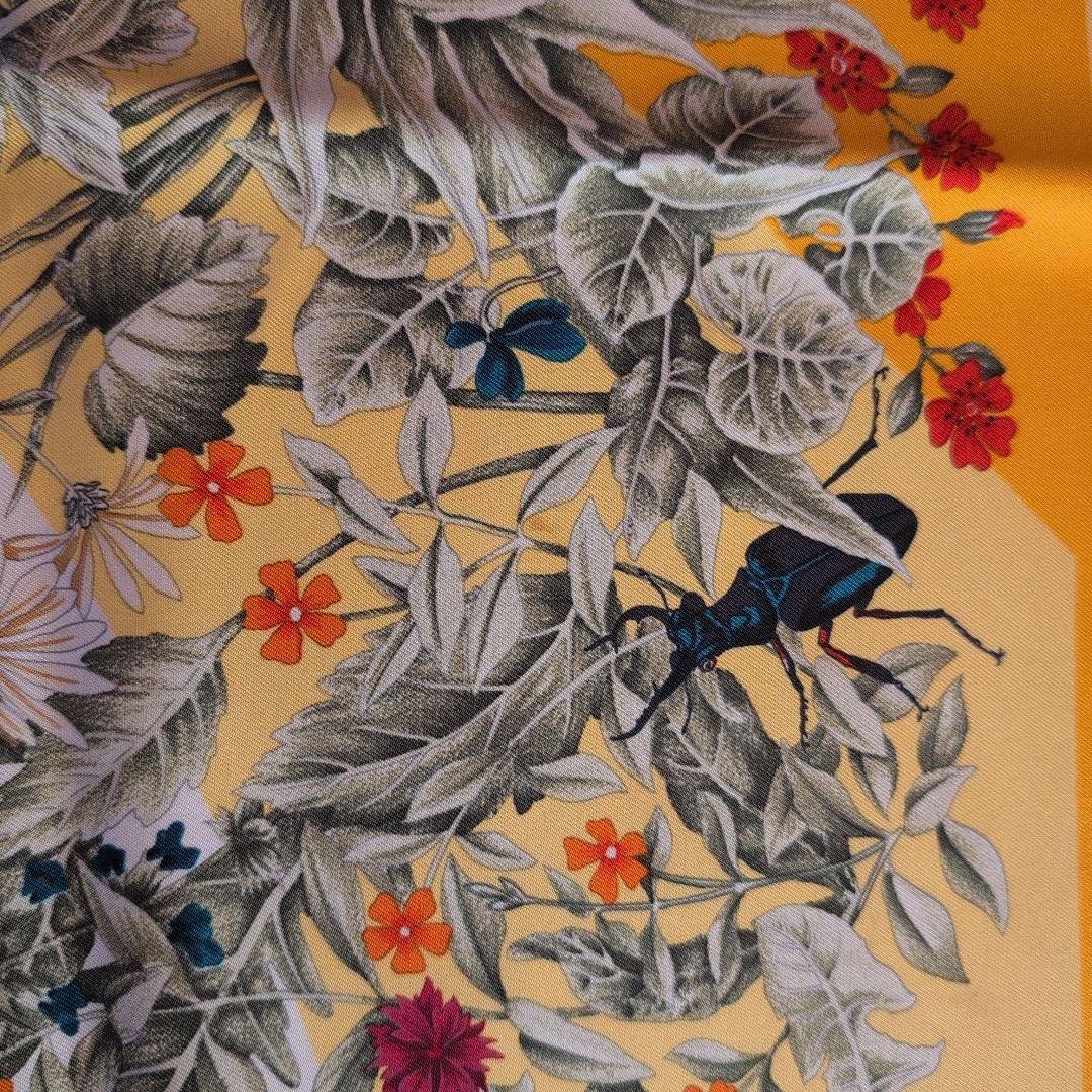 HERMES 花柄イエロースカーフ