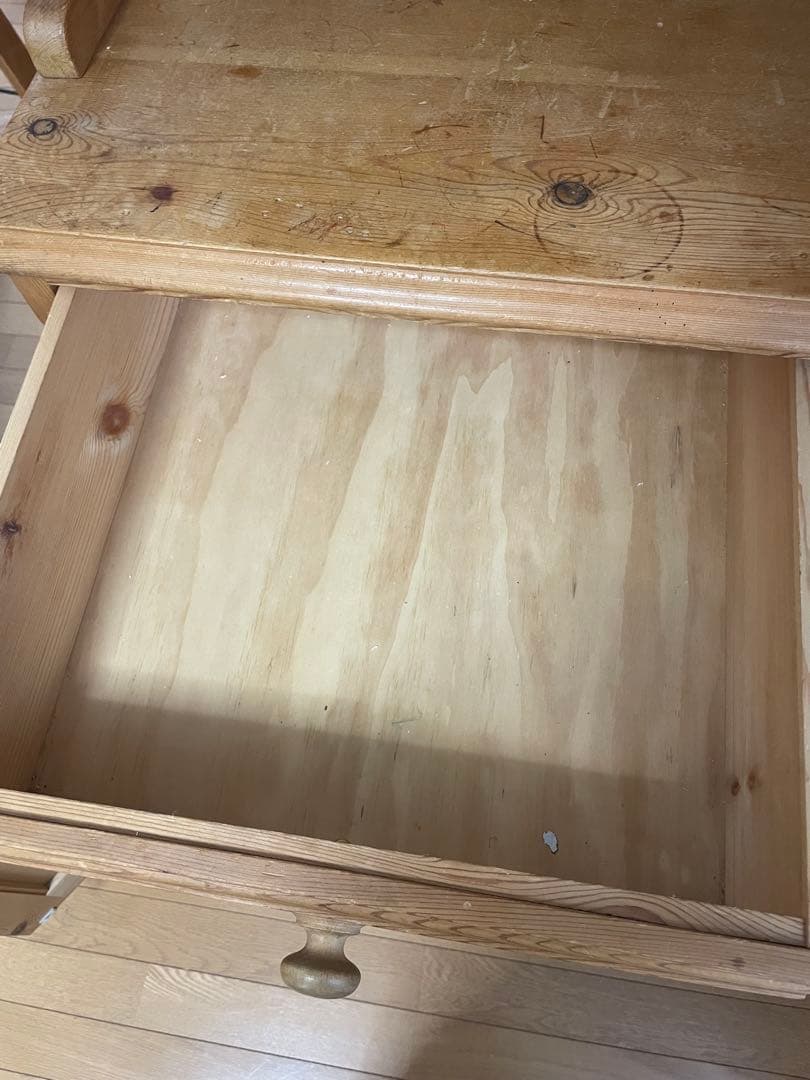 ペニーワイズ⭐︎木製ガラス扉キャビネット⭐︎パイン無垢材