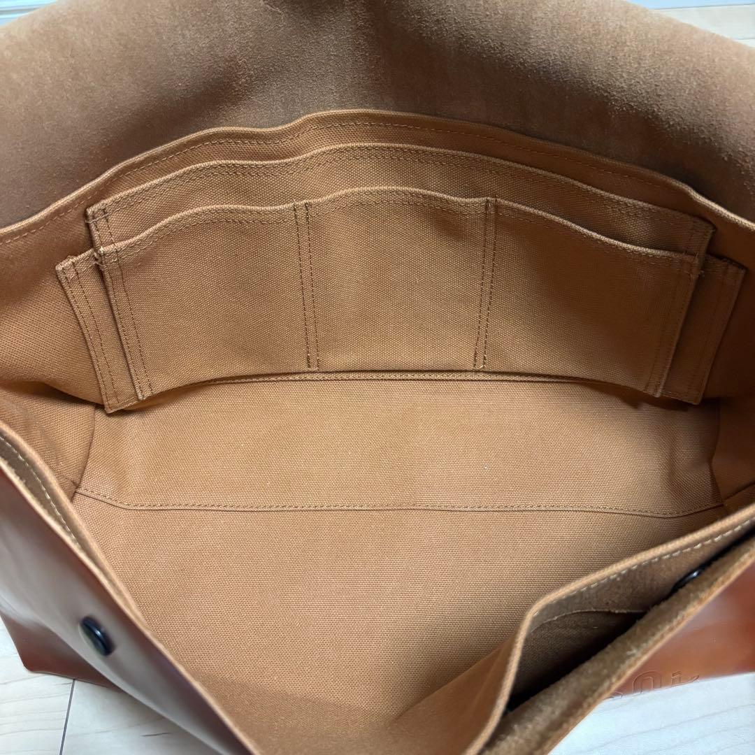 【美品】Uni&co ユニ&コー メッセンジャーバッグ 牛革レザー