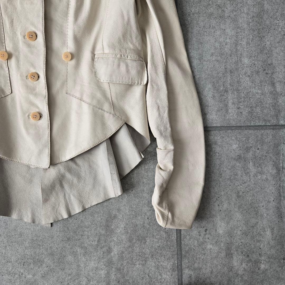 エンポリオアルマーニ レザージャケット ベラペレ 白 ノーカラー