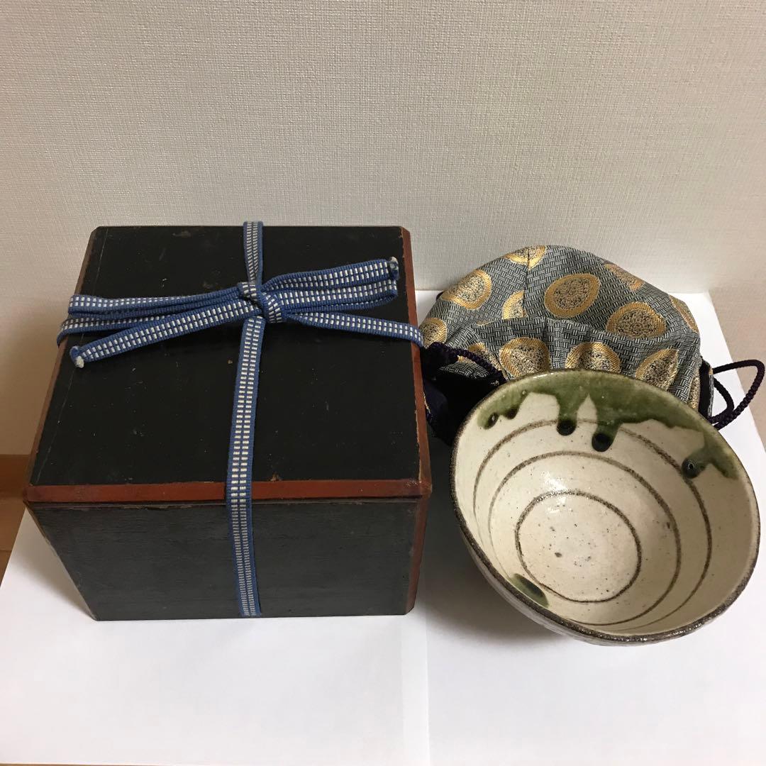 織部唐草三均衡紋茶碗