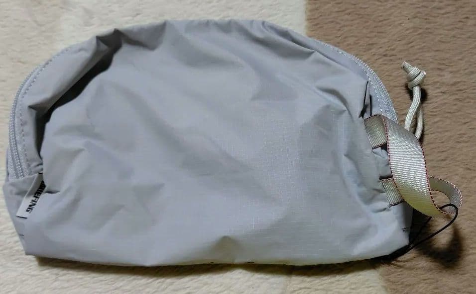 ☆DEAN&DELUCA とBRIEFINGコラボ グレー ポーチです^_^