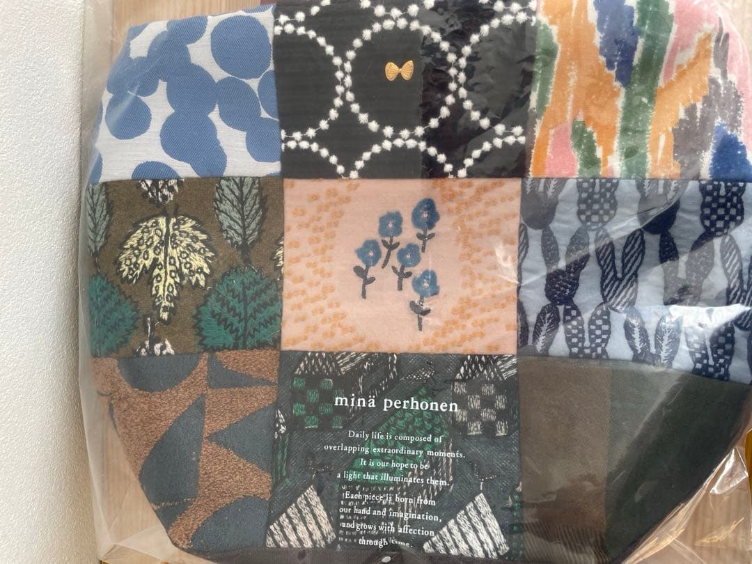 ミナペルホネンminaperhonenピースバッグ