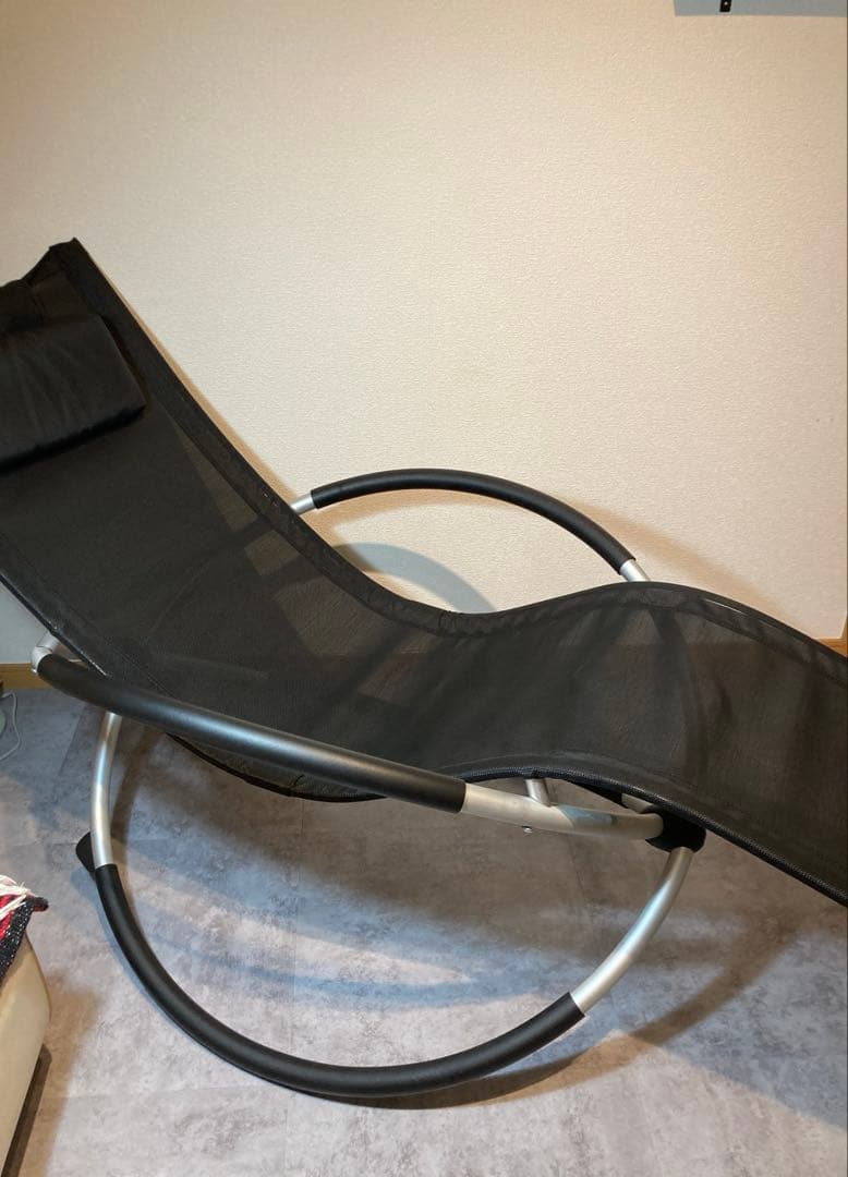 黒 メッシュ リング ロッキングチェア ヘッドレスト付 折り畳み 浮遊椅子