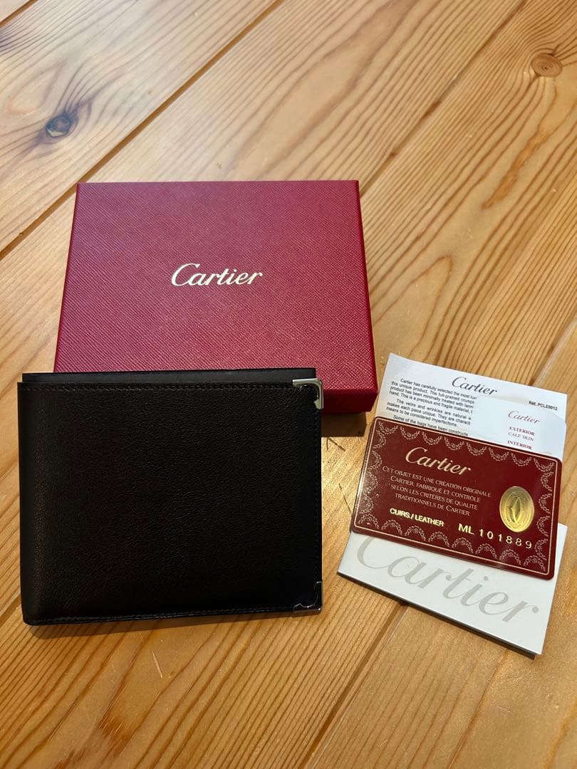 【美品】Cartier ブラックレザー 二つ折り財布