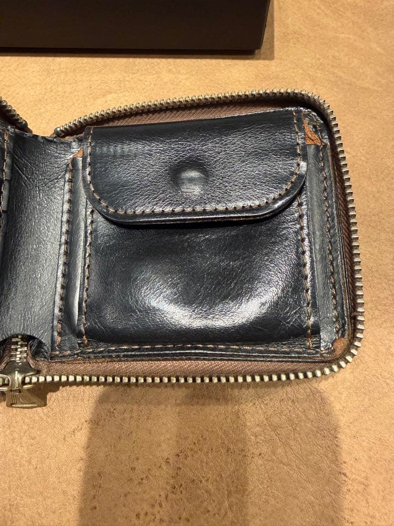 【つくポン】TOYS McCOY TMA1611 ブラック二つ折り財布