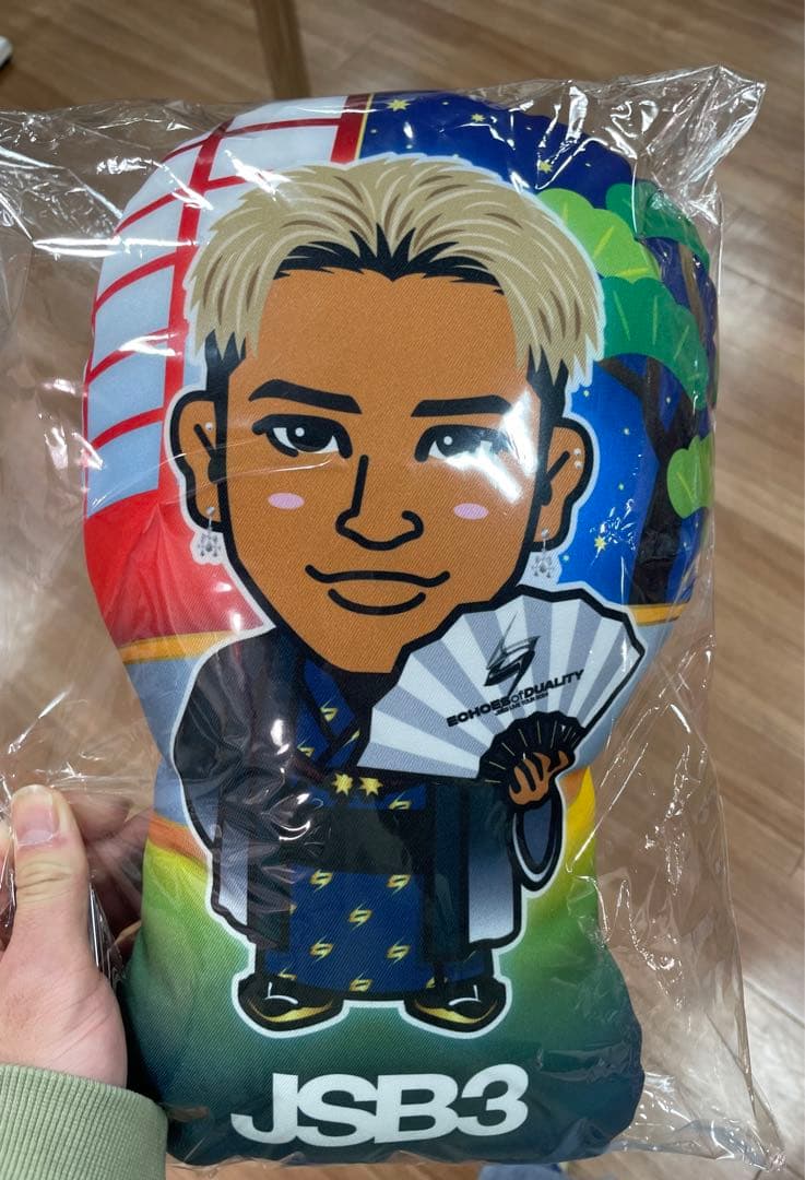 エリー　ELLY 縁日クジ特賞　クッション未開封