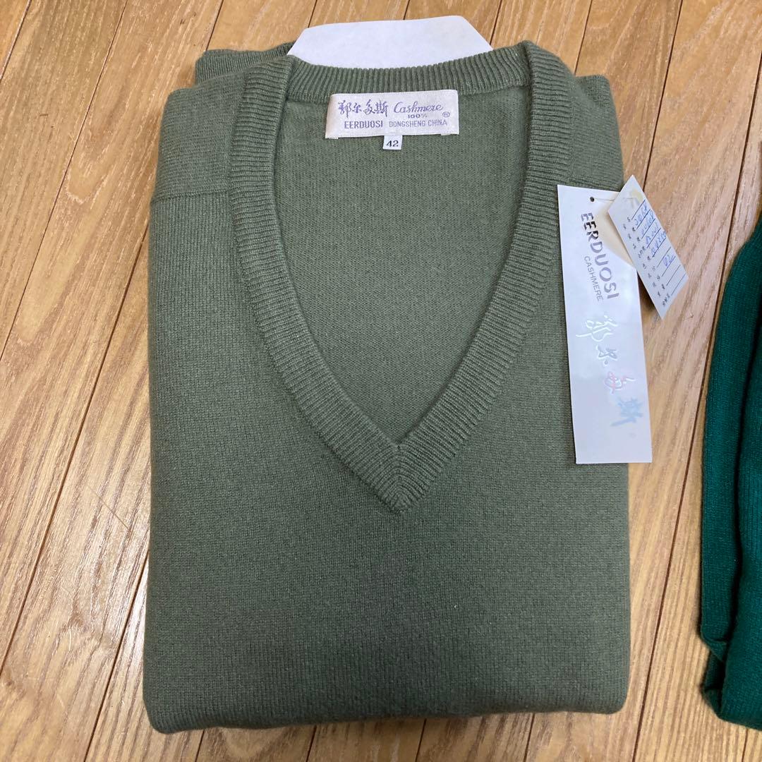 中国内モンゴル　花冷え　カシミヤＶネック　2色　サイズ42