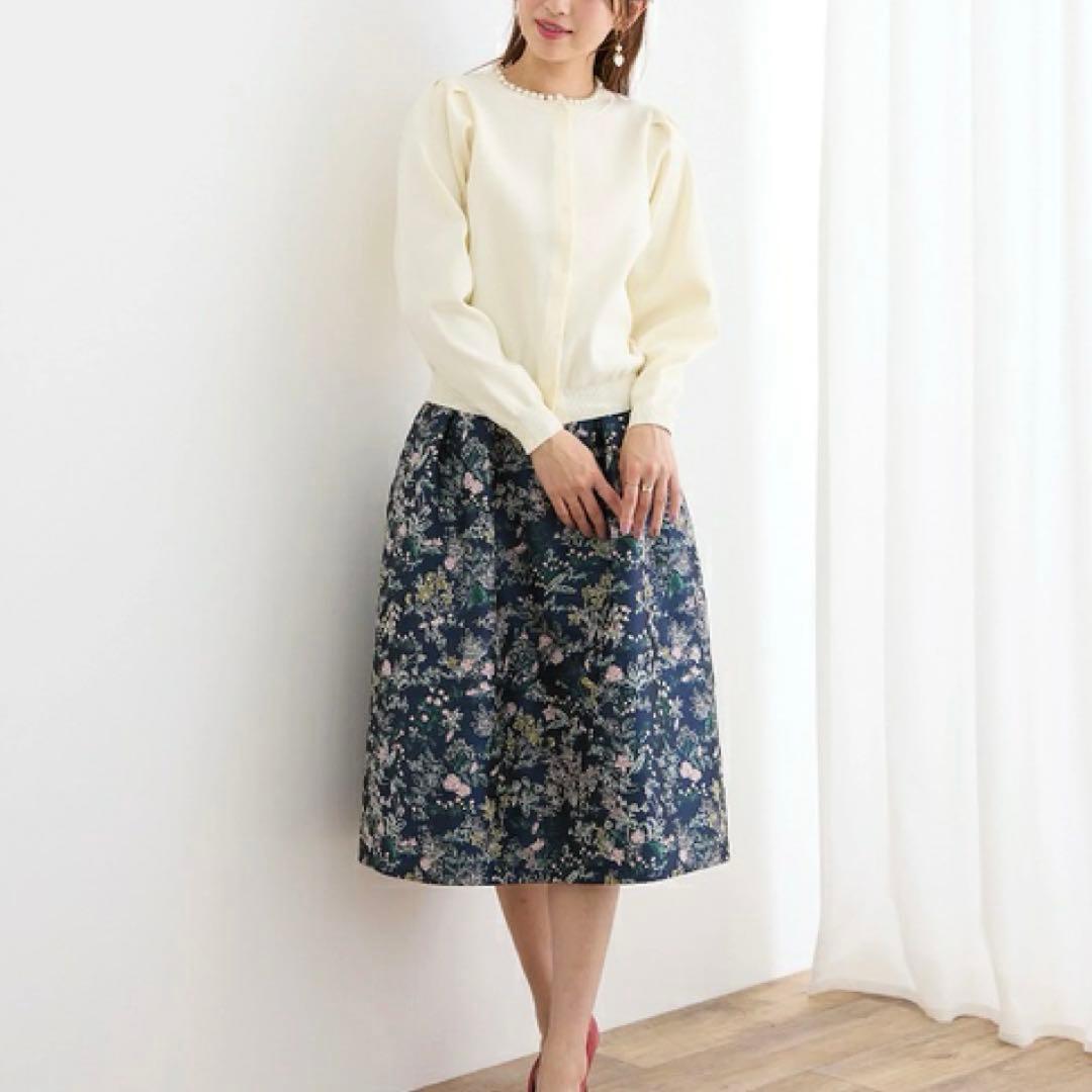 大きいサイズ✨新品　ローズティアラ★ジャガードフレアスカート　花柄　ネイビー