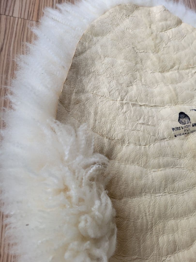 美品ニュージーランド産ムートンホワイト系 シープスキンラグピュアバージンウール