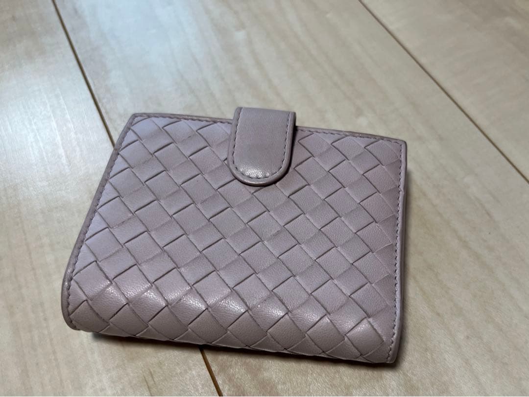 【美品】BOTTEGA VENETA ボッテガヴェネタ　2つ折り財布　薄いピンク